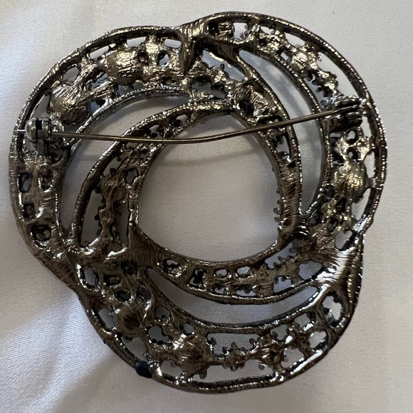 Moon Brooch - Picture 5 of 5